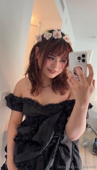 kianavi leak - Blessing you with some kiyana bulge, just swipe to see :3