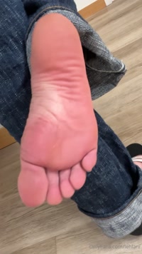 lehlani leak - Sweaty walking around Seattle driving home to Canada tomor..