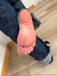 lehlani leak - Sweaty walking around Seattle driving home to Canada tomor..