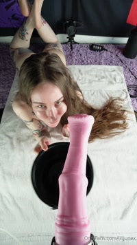 lilijunex leak - 3 litres later...XL Flared Chance successfully filled these ..