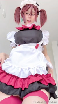 lizyhsan leak - Momo Ayase con solo mandil o traje de maid completo, cuál pr..