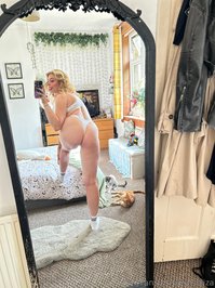 lunealiza leak - Pt.2Anyone know which direction I should start rowing?