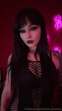 machine_mommy leak - available for sexting and calls all day tomorrow DM me to sc..