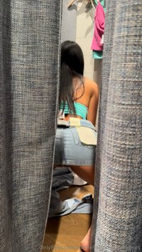 michellefromchina18yes leak - I’ve always wanted to have someone walk in on me in a changi..