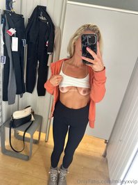 mileyxvip leak - Spending the day running errands, here’s some nudes I got to..