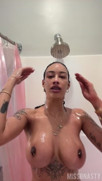 missbnasty leak - Happy Monday! Let’s chat.