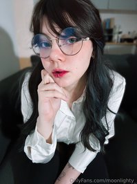 moonlighty_ leak - sent everyone some stuff on dms… hmmm