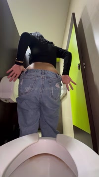 moonxxbxch leak - Desayunando en el Mac Donald’s me dieron ganas de coger y me..