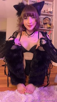 myaxsvip leak - toes and FAT PUSSY. also, my new favorite thing is cutting h..