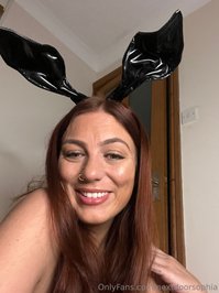 nextdoorsophia leak - So you wanna play with all 3 of my holes right? Xx