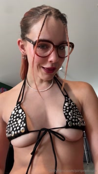 piripremium leak - hiiiiiii too hot to use a dildo honestly so enjoy me feeling..