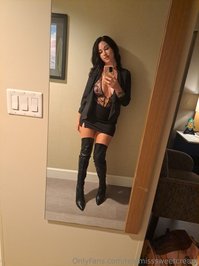 realmisssweetcream leak - Mixing a little business with pleasure while traveling right..