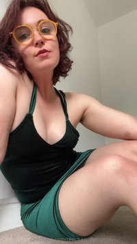 redchair_dancer leak - Ah yes.... the green velvet dress. Some of you really loved ..