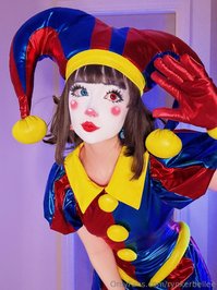 rynkerbellee leak - the clown makeup STAYS ONEveryone’s favourite (slightly.. ma..