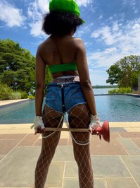 saintziya leak - Need your pipe cleared ? (the sun kinda ruined these but ..