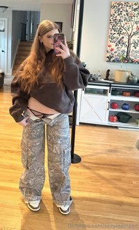 sexyredinbed leak - swipe to see my panties