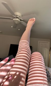 sexyredinbed leak - sunshine and fresh nails