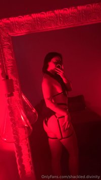 shackled.divinity leak