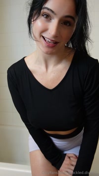 shackled.divinity leak - This was a new one for me but I loved getting nice and slopp..