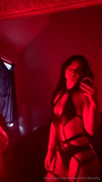 shackled.divinity leak