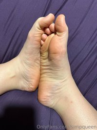 simpqueen leak - we got pedicures at home pt 2.. i think its lookin a lil bet..