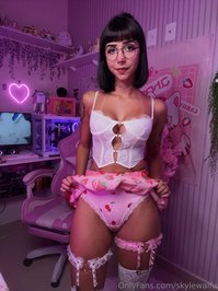 skylewaifu leak - Savor every bite of these juicy strawberries