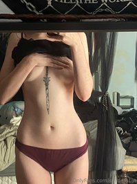 spiiders1ut leak - would u let me walk around ur house half nakey like this yes..