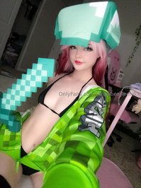 strawbeariemilkk leak - I really don’t think this hat was meant to be this big so I ..