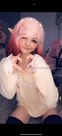 strawbeariemilkk leak - Guyssss, I’m super eepy so not much a caption! I stayed up p..