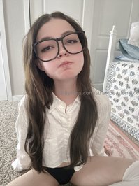 strawbeariemilkk leak - I’ve been OBSESSED with preppy stuff lately! Makes me feel l..