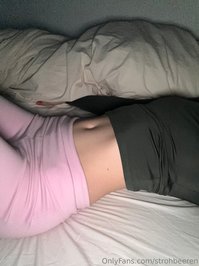 strohbeeren leak - Strawberry coooozy in bed