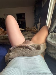 sukoshicosplay leak - I don’t know what it is but there is something about someone..