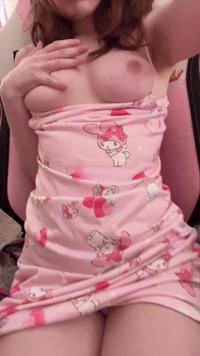 sweetvampybby leak - Imagine you below me and we are the reason the bed is squeak..