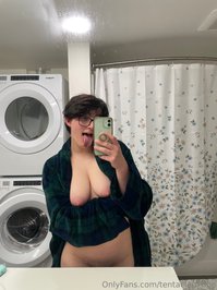 tentaclebimbo leak - Some post-shower mirror pics (yes I know I have a grandpa ..