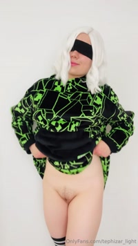 tephizar_light leak - Petite body under baggy clothing, did you expect that