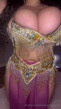 thatgreeneyedgirl22 leak - Can I be your big boobie belly dancer baby?