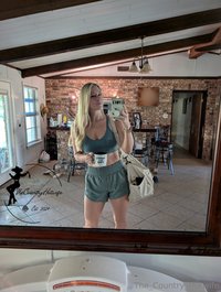 the_country_hotwife leak - I started feeling sick yesterday. I thought it might be alle..