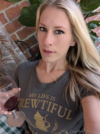 the_country_hotwife leak - Enjoying time with my bestie! Wiiiinnneee!!!