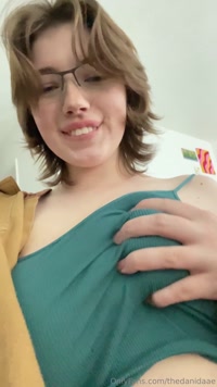 thedanidaae leak - 3 short videos. One creamy, one hairy, then my tits and face..