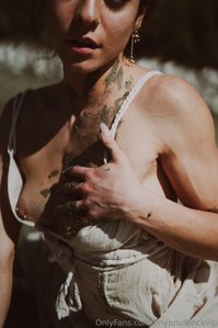 tinyprudencevip leak - What would you do if you encountered this mud siren in the w..