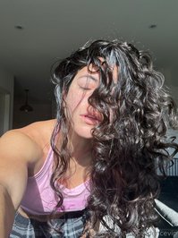 tinyprudencevip leak - Sunny pussy, curly selfies, pms titties, and the heart shape..