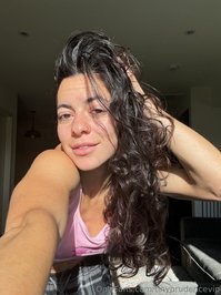 tinyprudencevip leak - Sunny pussy, curly selfies, pms titties, and the heart shape..