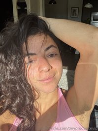 tinyprudencevip leak - Sunny pussy, curly selfies, pms titties, and the heart shape..