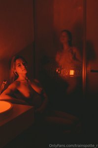 trainspotte_r leak - When @ocorianna and @cassandra.delia met each other part 3