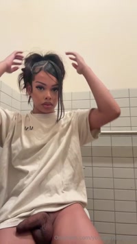 yourplaybunnyy leak - i needed to cum really bad so I went to the bathroom at Rais..