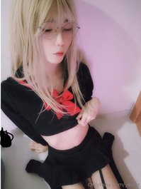 ywzzz leak - wanna lick me? >.<