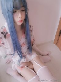 ywzzz leak - It was so hot that I took off my clothes and went to sleep, ..