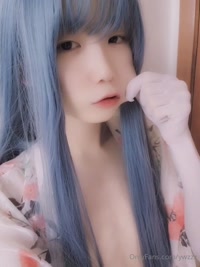 ywzzz leak - It was so hot that I took off my clothes and went to sleep, ..