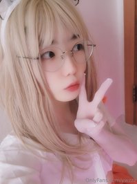 ywzzz leak - Orange Santa wannabe ‍