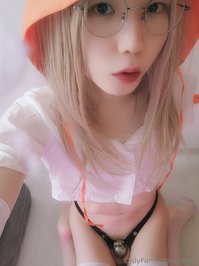 ywzzz leak - Orange Santa wannabe ‍